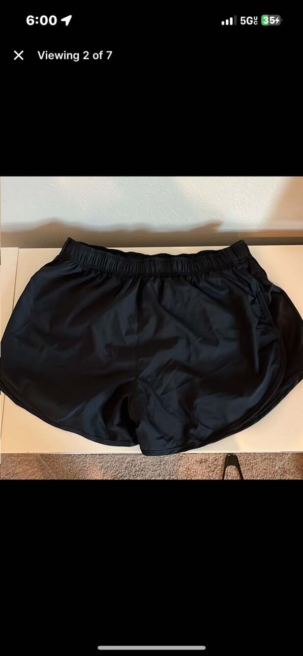 Nike - Picture 2 of 7